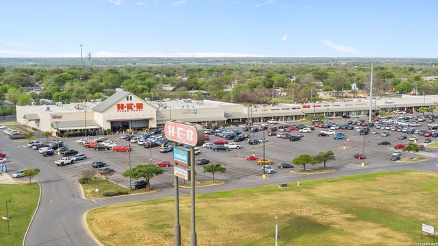 128 Greeley Drive, Floresville, TX 78114