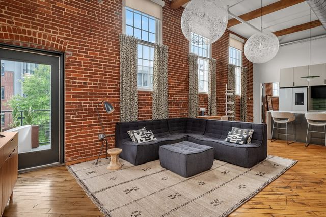 1400 Rosa L Parks Blvd Apt 216, Nashville, TN 37208