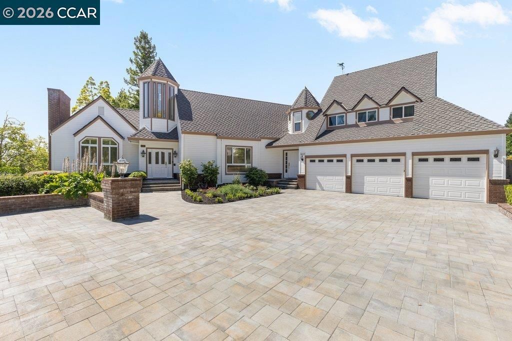 Image 2 of property listing at 4110 Sugar Maple Dr, Danville, CA 94506