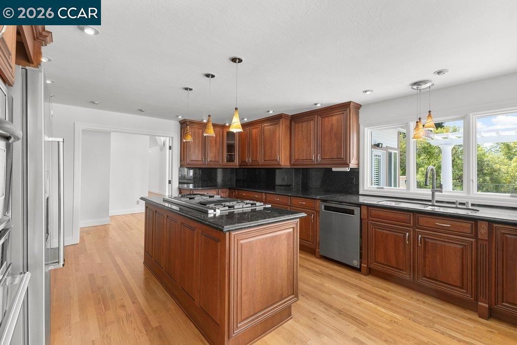 Image 21 of property listing at 4110 Sugar Maple Dr, Danville, CA 94506