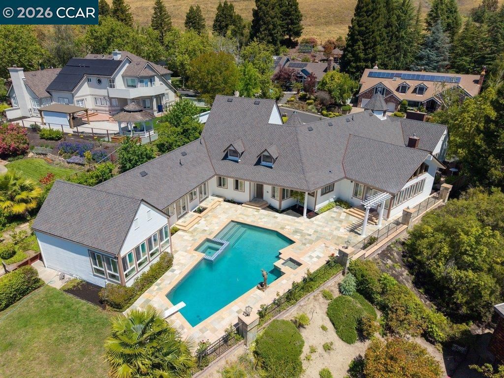 Image 3 of property listing at 4110 Sugar Maple Dr, Danville, CA 94506