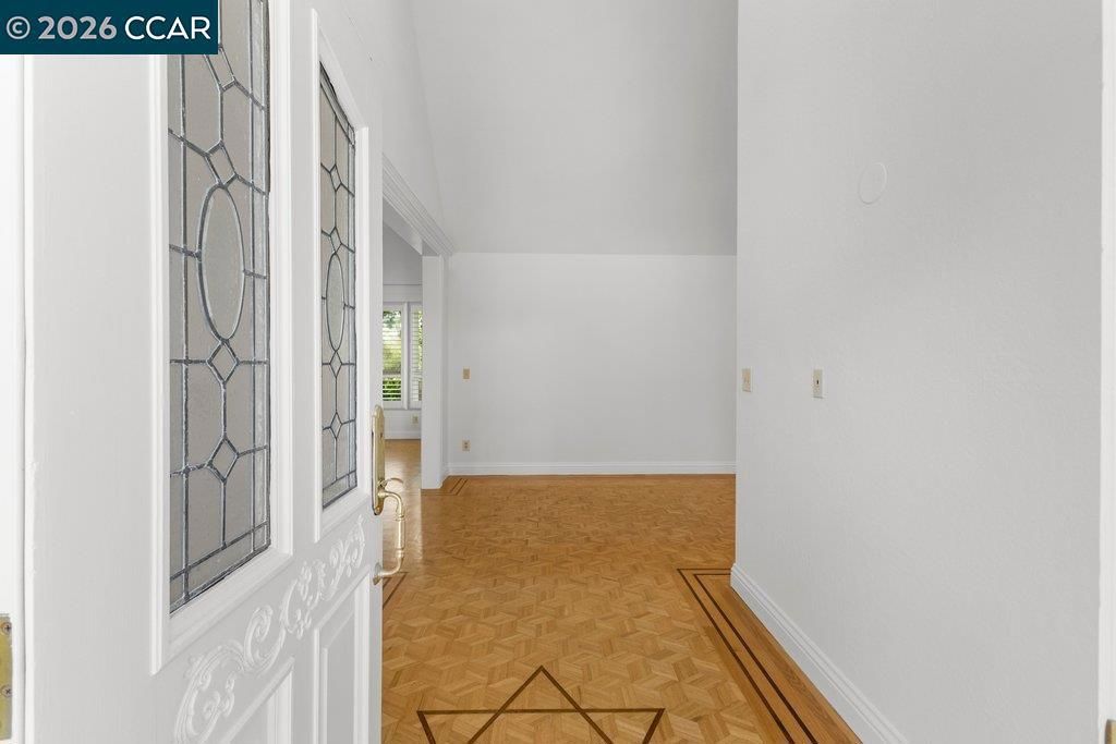 Image 5 of property listing at 4110 Sugar Maple Dr, Danville, CA 94506
