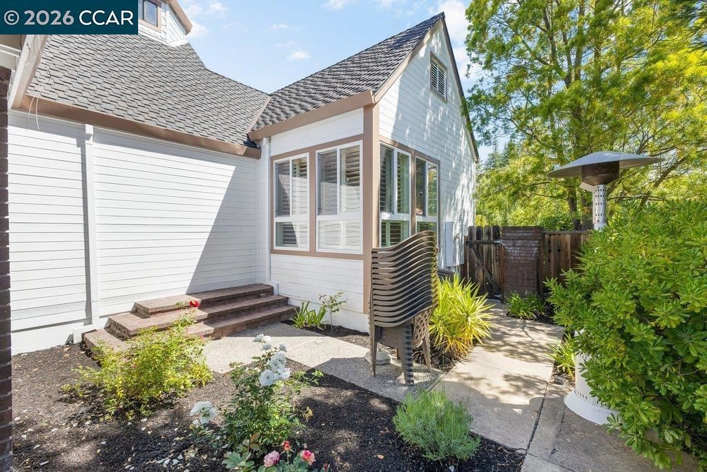 Image 63 of property listing at 4110 Sugar Maple Dr, Danville, CA 94506