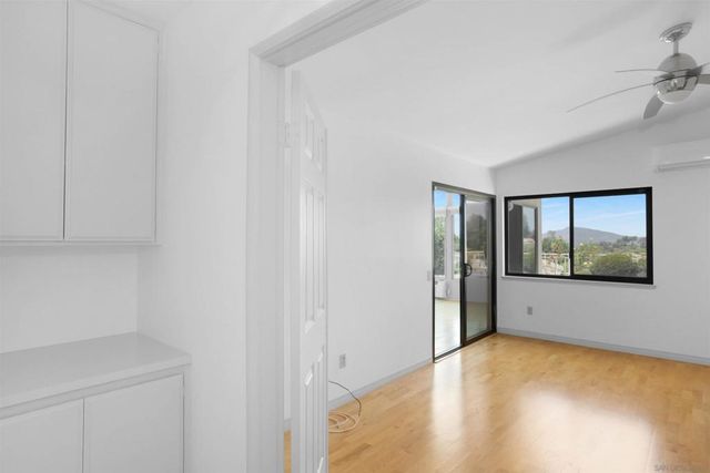 18228 Via Guadalmina, San Diego, CA 92128