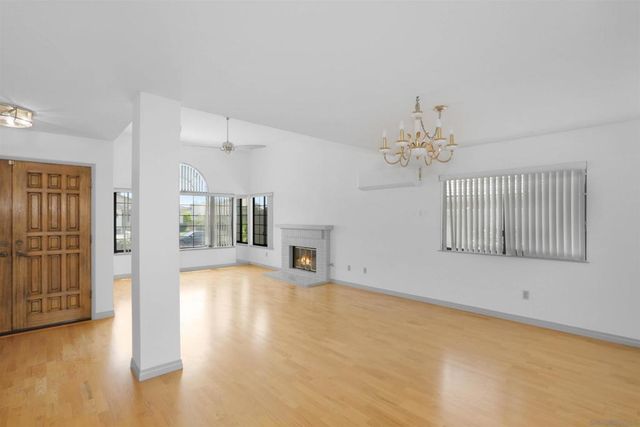 18228 Via Guadalmina, San Diego, CA 92128