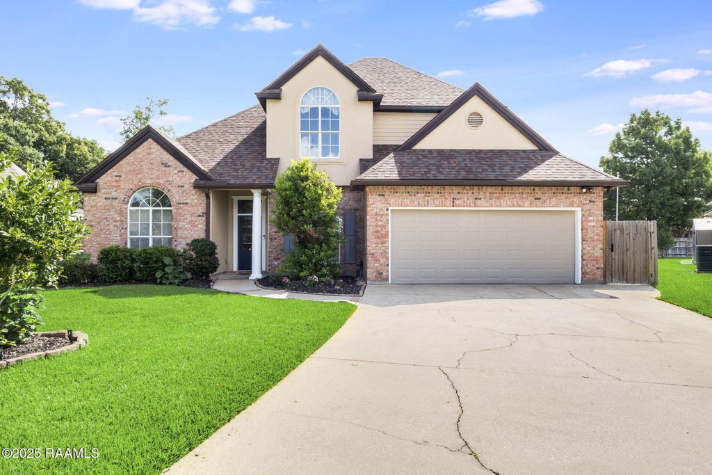110 Yorkshire Circle, Lafayette, LA 70508
