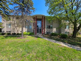 33234 Kingslane 11, Farmington, MI 48336