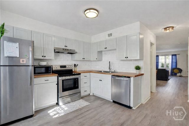 3 Berkley Place, Savannah, GA 31405