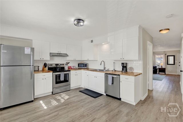 3 Berkley Place, Savannah, GA 31405