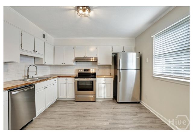 3 Berkley Place, Savannah, GA 31405