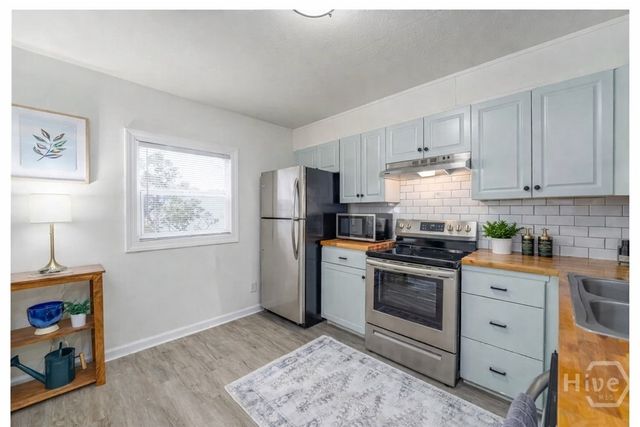 3 Berkley Place, Savannah, GA 31405