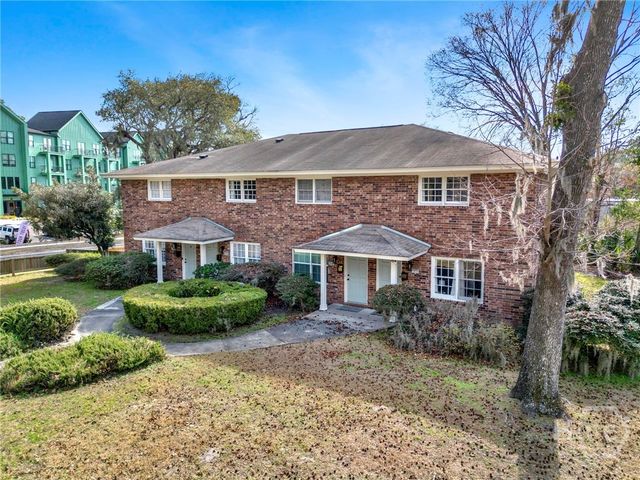3 Berkley Place, Savannah, GA 31405
