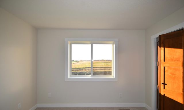 2215 Elk Run Drive SE, Pine Island, MN 55963