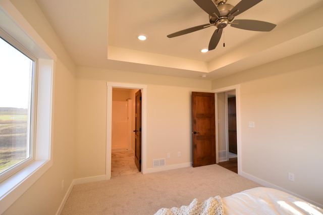 2215 Elk Run Drive SE, Pine Island, MN 55963