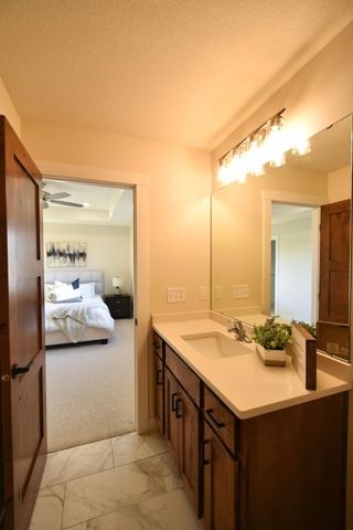 2215 Elk Run Drive SE, Pine Island, MN 55963