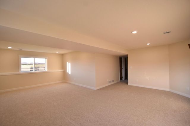 2215 Elk Run Drive SE, Pine Island, MN 55963