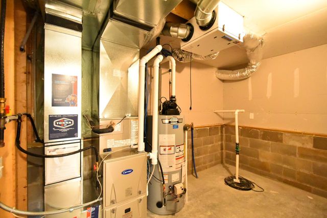 2215 Elk Run Drive SE, Pine Island, MN 55963