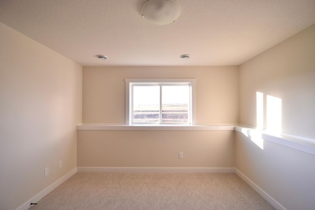 2215 Elk Run Drive SE, Pine Island, MN 55963