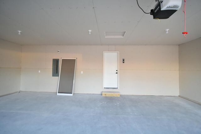 2215 Elk Run Drive SE, Pine Island, MN 55963