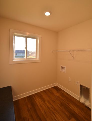 2215 Elk Run Drive SE, Pine Island, MN 55963