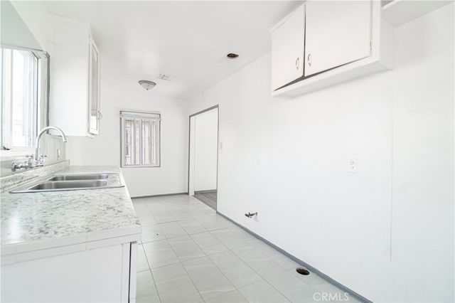 3658 W 104th, Inglewood, CA 90303