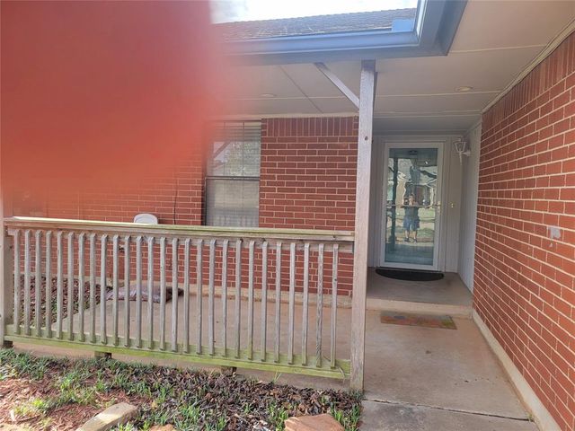1212 NE 24th Street, Moore, OK 73160