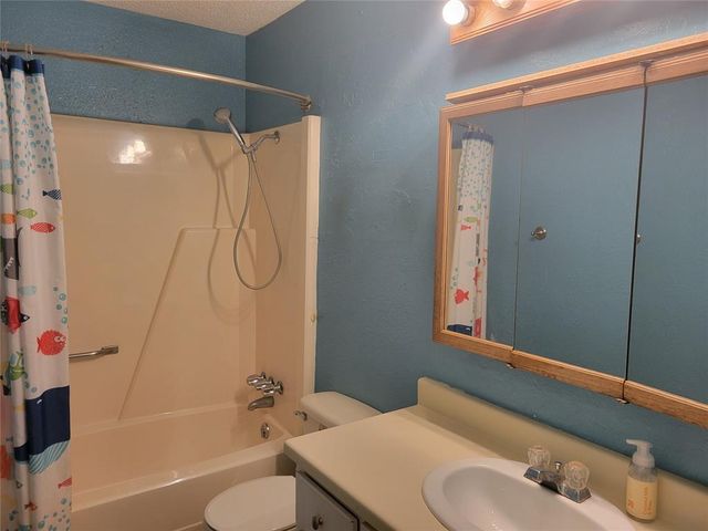 1212 NE 24th Street, Moore, OK 73160