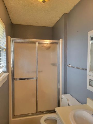1212 NE 24th Street, Moore, OK 73160