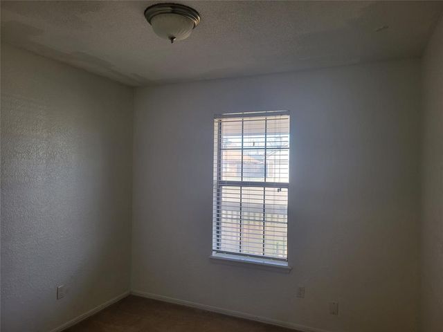 1212 NE 24th Street, Moore, OK 73160
