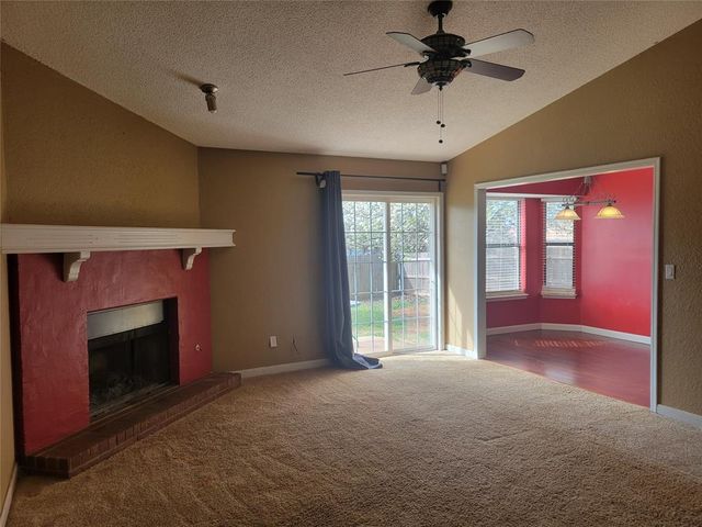 1212 NE 24th Street, Moore, OK 73160