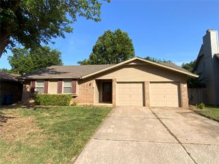 705 Holly Hill Road, Edmond, OK 73003