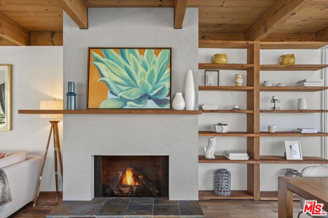 9119 Thrasher Avenue, Los Angeles, CA 90069