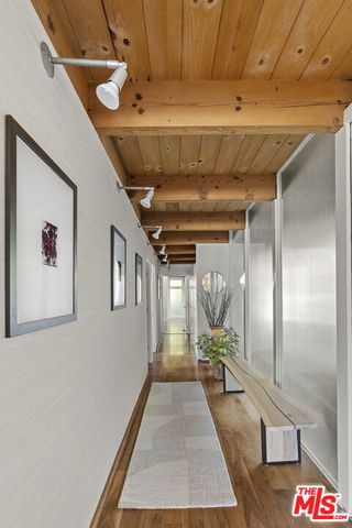 9119 Thrasher Avenue, Los Angeles, CA 90069