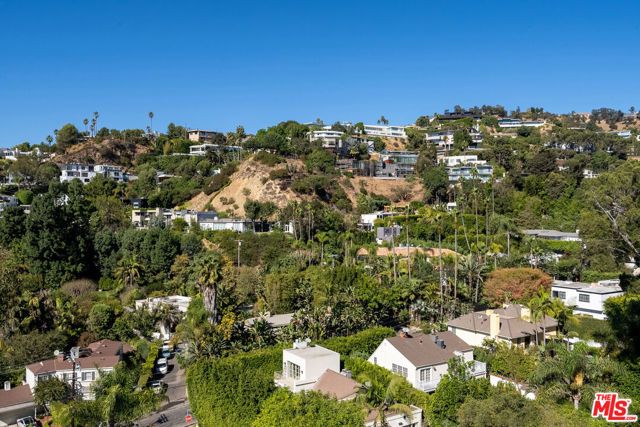 9119 Thrasher Avenue, Los Angeles, CA 90069