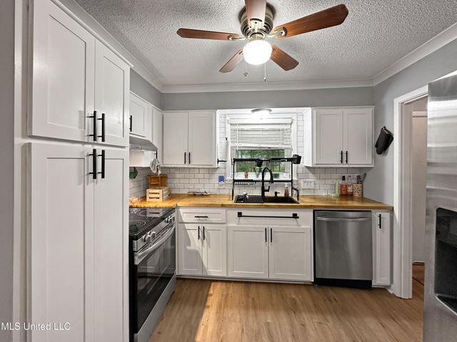1008 Normandy Drive, Clinton, MS 39056