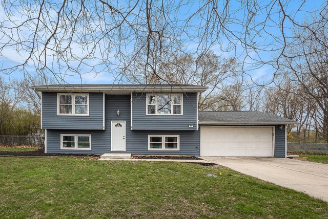 315 Walnut Lane, Crown Point, IN 46307