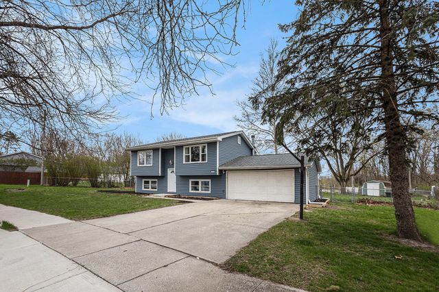 315 Walnut Lane, Crown Point, IN 46307