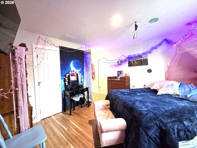 2904 N 3RD St, La Grande, OR 97850