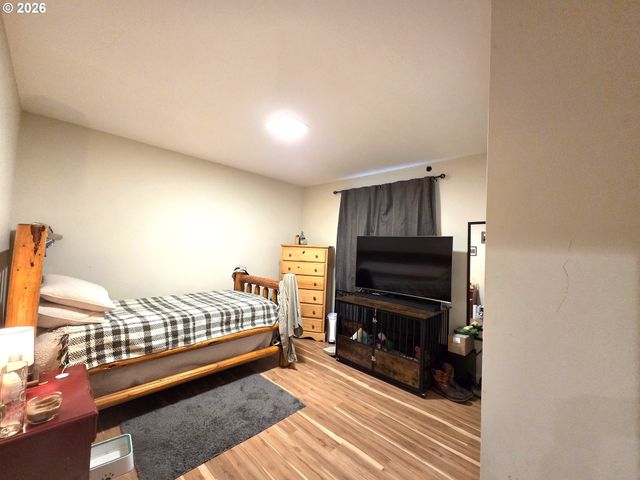 2904 N 3RD St, La Grande, OR 97850