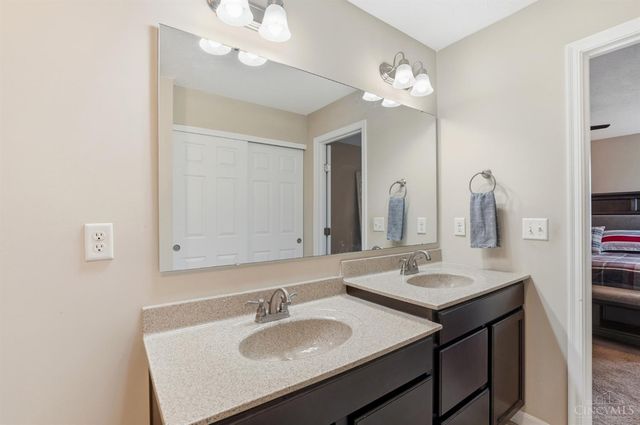 1200 Carrington Place, Hamilton Twp, OH 45039