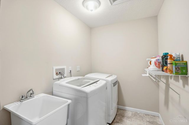 1200 Carrington Place, Hamilton Twp, OH 45039