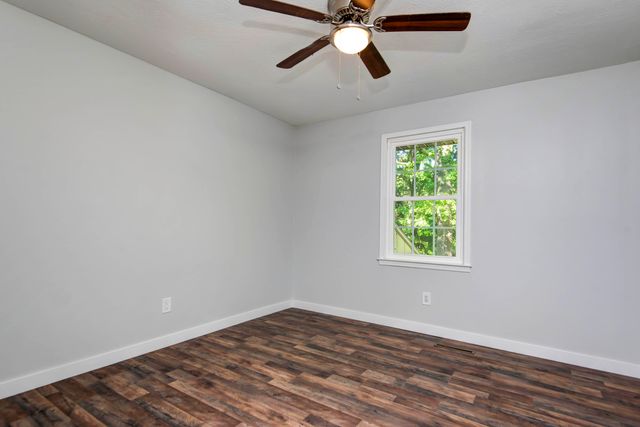 4607 S Chrisman Avenue, Springfield, MO 65804