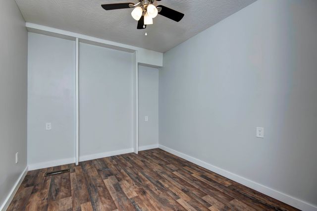 4607 S Chrisman Avenue, Springfield, MO 65804