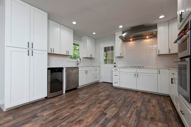 4607 S Chrisman Avenue, Springfield, MO 65804