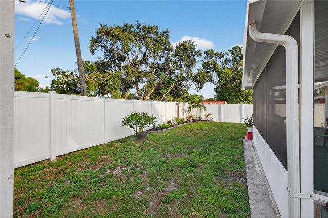 4926 COLUMBUS WAY S, St Petersburg, FL 33712