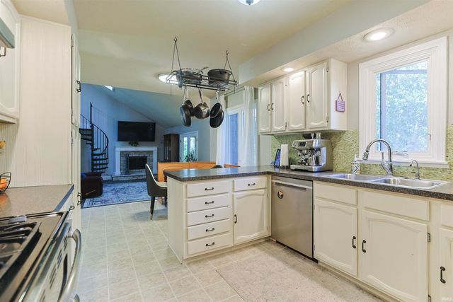 51962 Pennyroyal Lane, Granger, IN 46530