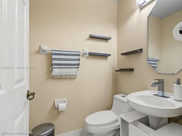 5657 NW 113th Avenue, Doral, FL 33178