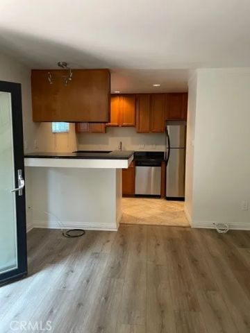 733 Lake Street 3, Huntington Beach, CA 92648