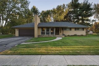 30831 Lyndon Street, Livonia, MI 48154