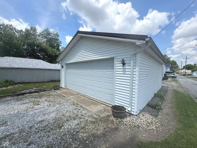 819 W 9th Street, Rushville, IN 46173